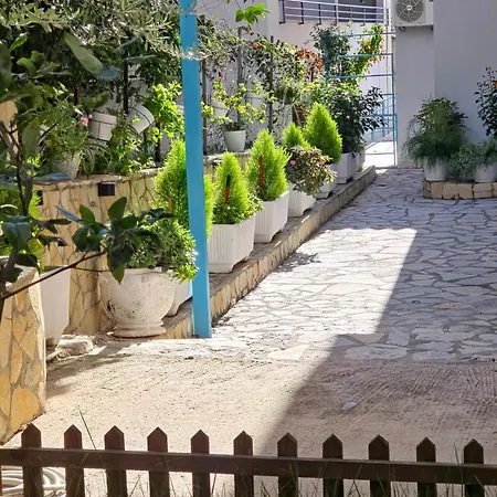 Daire Eral & Penthouse Saranda