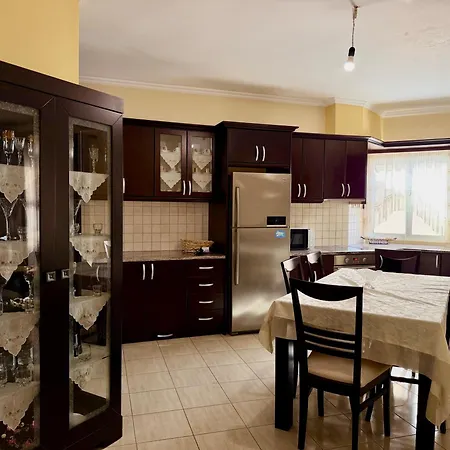 Eral Apartment *